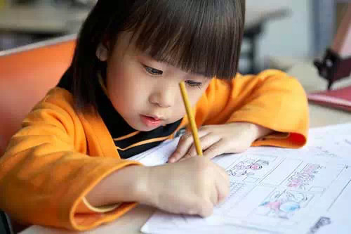 成都幼兒園一個(gè)班娃娃幾乎都是三字名