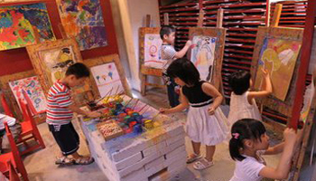 幼兒園美術(shù)活動(dòng)中的創(chuàng  )新指導