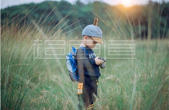 孩子到底幾歲送去幼兒園？育兒專(zhuān)家：不是兩歲半，也不是三四歲